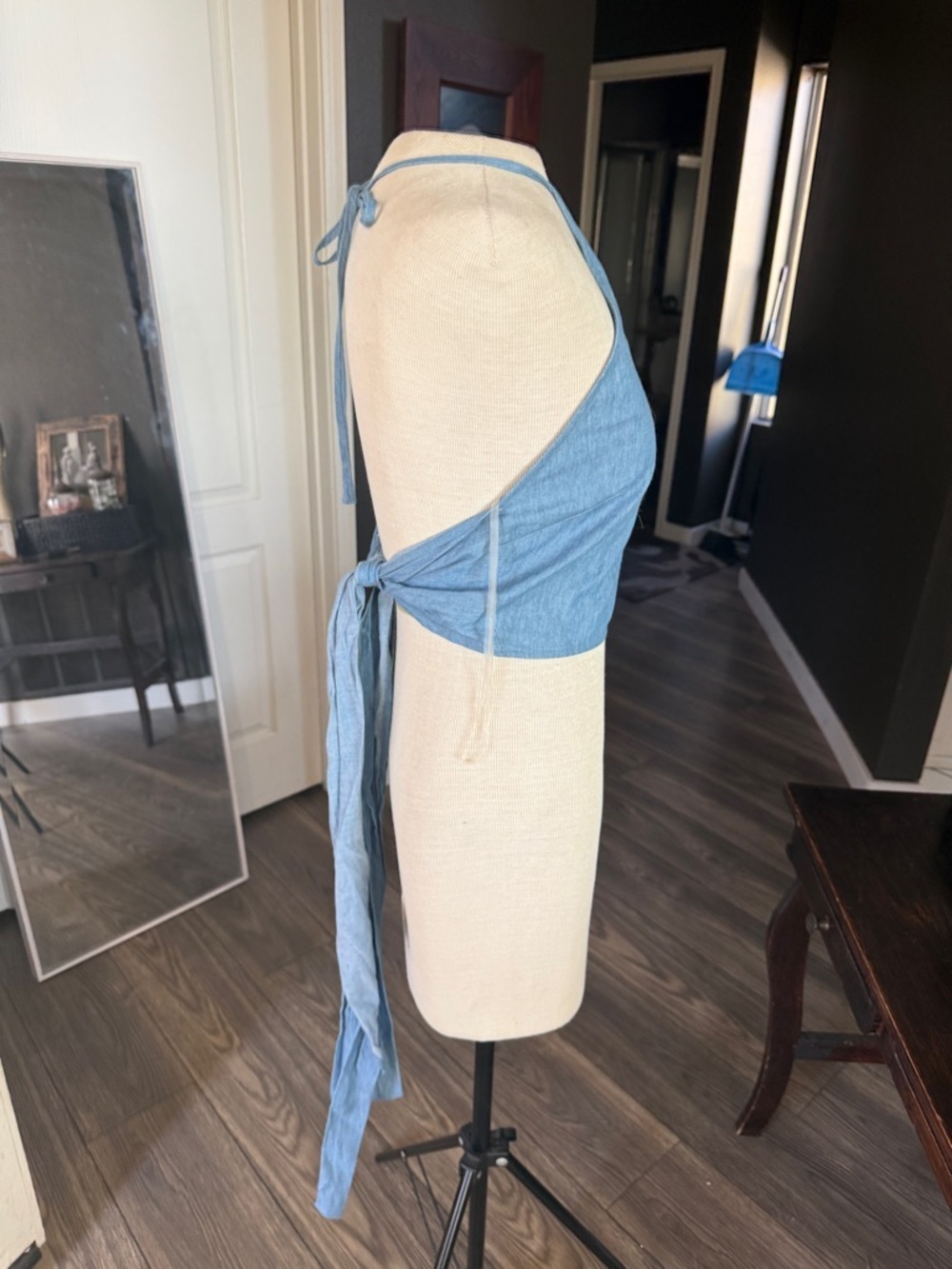 Flying Tomato Light Blue High-Neck Denim-Look Crop Top with long ties one size - Picture 2 of 8